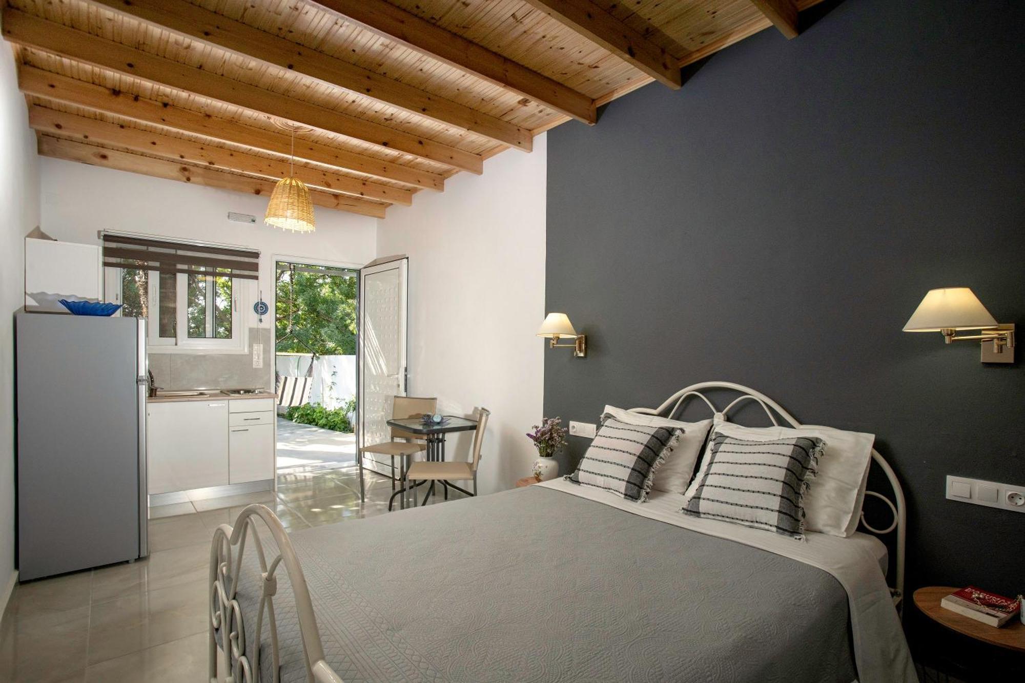 Sunset Apartments Archangelos  Phòng bức ảnh